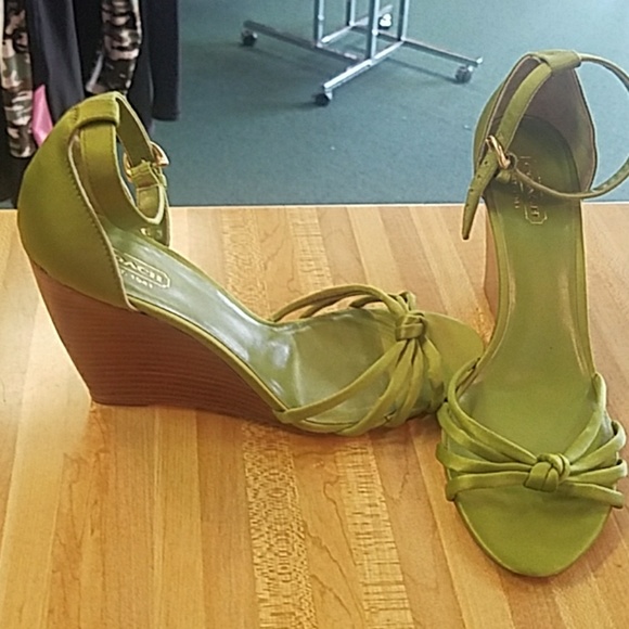 Coach  Green wedges - Picture 2 of 3